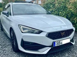 Weiß Gebraucht 2022 Cupra Leon VZ Limousine | 31.399 € (Guter Preis)
