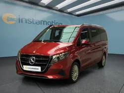 Rot Gebraucht 2024 Mercedes V220 Van / Kleinbus | 57.649 € (Teuer)