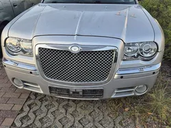 Silber Gebraucht 2005 Chrysler 300C Limousine | 3.500 € (Fairer Preis)