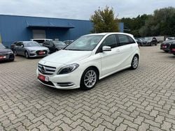 Weiß Gebraucht 2014 Mercedes B180 Edition Van / Kleinbus | 10.490 € (Fairer Preis)