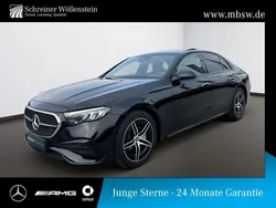 Schwarz obsidianschwarz (metallic) Gebraucht 2024 Mercedes E300 AMG Limousine | 52.990 €