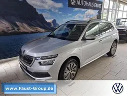 Silber metallic Gebraucht 2021 Skoda Kamiq Clever SUV | 20.400 € (Guter Preis)