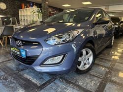 Blau Gebraucht 2012 Hyundai i30 Style Limousine | 6.990 € (Guter Preis)