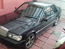 Grau Gebraucht 1990 Mercedes 190 Limousine | 22.500 €