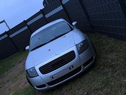 Silber Gebraucht 2002 Audi TT Coupé | 2.250 €