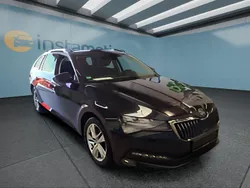 Schwarz Gebraucht 2022 Skoda Superb Kombi | 25.149 € (Guter Preis)