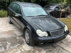 Schwarz Gebraucht 2001 Mercedes C240 Kombi | 1.950 € (Etwas zu teuer)