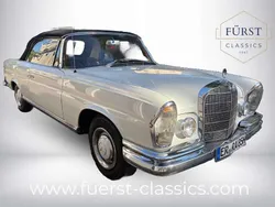 Weiß Gebraucht 1966 Mercedes W111 SE Cabrio | 111.900 €