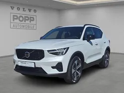 Crystal white / metallic Gebraucht 2024 Volvo XC40 Plus SUV | 33.980 € (Guter Preis)