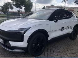 Weiß Gebraucht 2025 Volvo EX30 Performance SUV | 55.900 €