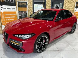 Rot Gebraucht 2023 Alfa Romeo Giulia Competizione Limousine | 34.999 € (Guter Preis)