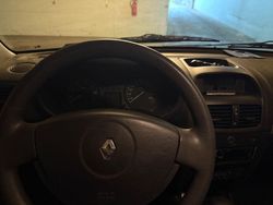 Blau Gebraucht 2004 Renault Clio II Initiale Kleinwagen | 3.299 € (Fairer Preis)