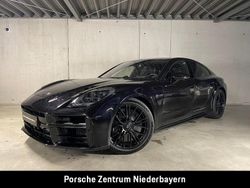 Tiefschwarzmetallic Gebraucht 2025 Porsche Panamera Turbo S Limousine | 230.900 €