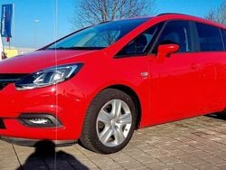 Pull me over red Gebraucht 2017 Opel Zafira Tourer Van / Kleinbus | 11.990 € (Guter Preis)