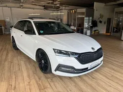 Weiß Gebraucht 2021 Skoda Octavia First Edition Kombi | 18.800 € (Fairer Preis)