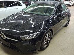 Schwarz Gebraucht 2024 Mercedes A180 Limousine | 27.800 € (Guter Preis)