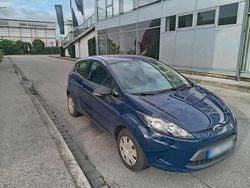 Blau Gebraucht 2008 Ford Fiesta Kleinwagen | 2.400 € (Etwas zu teuer)