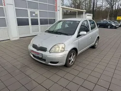 Silber Gebraucht 2005 Toyota Yaris Sol Kleinwagen | 2.950 € (Etwas zu teuer)