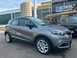 Grau Gebraucht 2015 Renault Captur Intens SUV | 12.780 € (Etwas zu teuer)