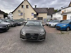 Grau Gebraucht 2014 Audi A3 Ambiente Limousine | 12.990 € (Fairer Preis)