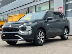 Grau Neu 2025 Mitsubishi Outlander P-HEV Top SUV | 54.995 € (Guter Preis)