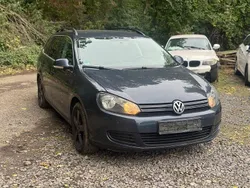 Blau Gebraucht 2010 VW Golf VI Kombi | 2.222 € (Teuer)