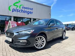 Grau Gebraucht 2021 Seat Leon XCELLENCE Limousine | 23.990 € (Etwas zu teuer)