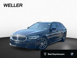 Black sapphire (schwarz) Gebraucht 2022 BMW 530 Shadowline Kombi | 31.750 € (Fairer Preis)
