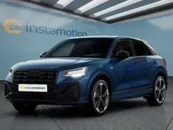 Blau Neu 2025 Audi Q2 SUV | 42.499 €
