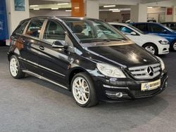 Schwarz Gebraucht 2011 Mercedes B180 Van / Kleinbus | 6.650 € (Fairer Preis)