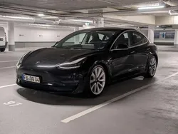 Schwarz Gebraucht 2019 Tesla Model 3 Long Range AWD Limousine | 20.950 € (Etwas zu teuer)