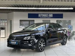 Schwarz Gebraucht 2016 VW Jetta Limousine | 15.800 €