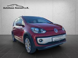 Tornadorot Gebraucht 2015 VW cross up! Kleinwagen | 10.590 € (Teuer)