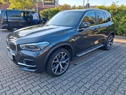 Grau Gebraucht 2022 BMW X5 Sport Line SUV | 49.900 € (Superpreis)