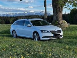 Weiß Gebraucht 2016 Skoda Superb Style Kombi | 13.500 € (Guter Preis)