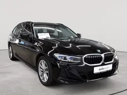 Schwarz uni Gebraucht 2022 BMW 320 Sport Line Kombi | 24.990 € (Guter Preis)
