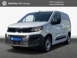 Weiß Gebraucht 2024 Opel Combo Van / Kleinbus | 22.313 € (Etwas zu teuer)