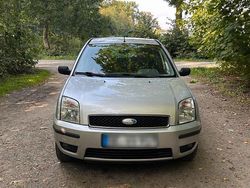 Grau Gebraucht 2006 Ford Fusion Limousine | 2.399 €