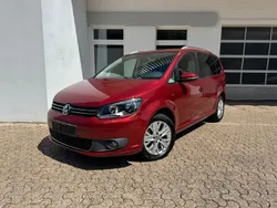 Rot Gebraucht 2013 VW Touran Life Van / Kleinbus | 11.190 € (Fairer Preis)