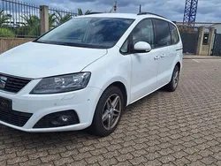 Weiß Gebraucht 2019 Seat Alhambra Style Van / Kleinbus | 10.900 €