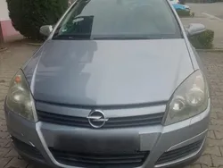 Grau Gebraucht 2005 Opel Astra Kombi | 500 € (Superpreis)