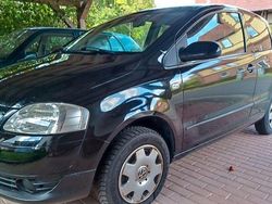 Schwarz Gebraucht 2006 VW Fox Kleinwagen | 1.650 € (Fairer Preis)