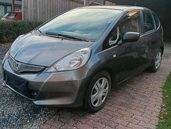Grau Gebraucht 2011 Honda Jazz Kleinwagen | 4.200 € (Fairer Preis)
