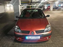 Rot Gebraucht 2004 Renault Clio II Kleinwagen | 900 € (Fairer Preis)