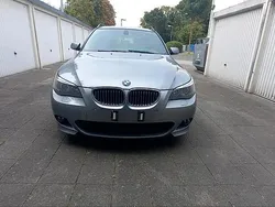 Grau Gebraucht 2007 BMW 530 M Sport Kombi | 6.750 €
