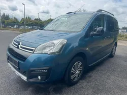 Blau Gebraucht 2015 Citroën Berlingo Van / Kleinbus | 5.690 € (Fairer Preis)