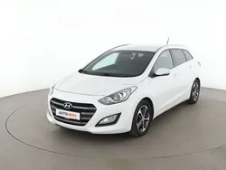 Weiß Gebraucht 2016 Hyundai i30 Passion Kombi | 13.380 € (Etwas zu teuer)