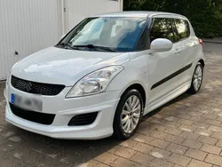 Weiß Gebraucht 2010 Suzuki Swift Kleinwagen | 4.100 €