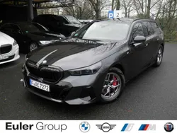 Sophistograu brillanteffekt me Gebraucht 2025 BMW 540 Performance Kombi | 85.499 €