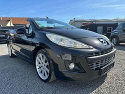 Farbe schwarz obsidien/metalli Gebraucht 2011 Peugeot 207 Roland Garros Cabrio | 3.900 € (Fairer Preis)